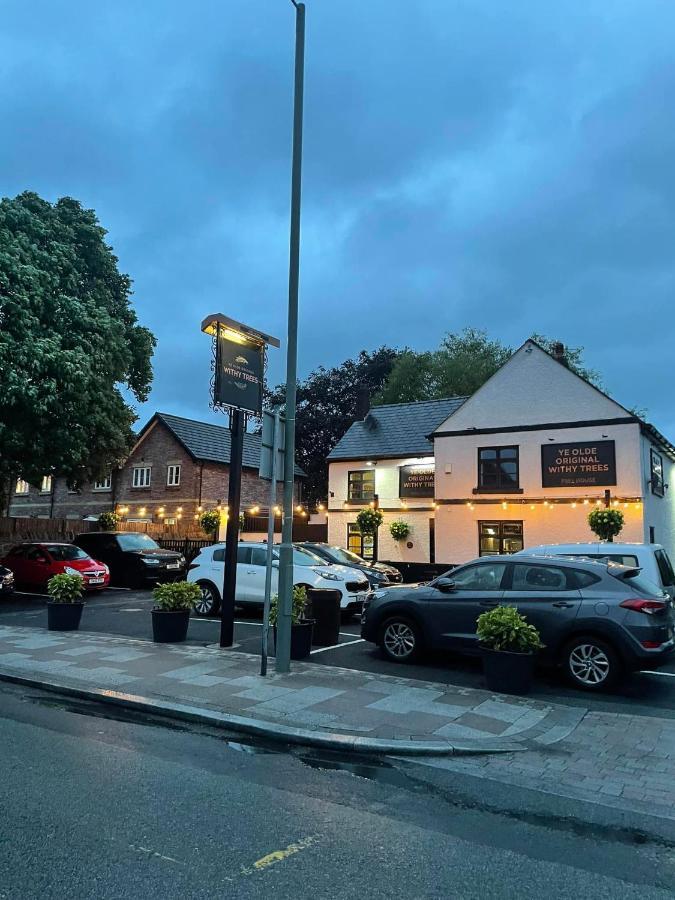 Ye Olde Original Withy Trees 호텔 Bamber Bridge 외부 사진