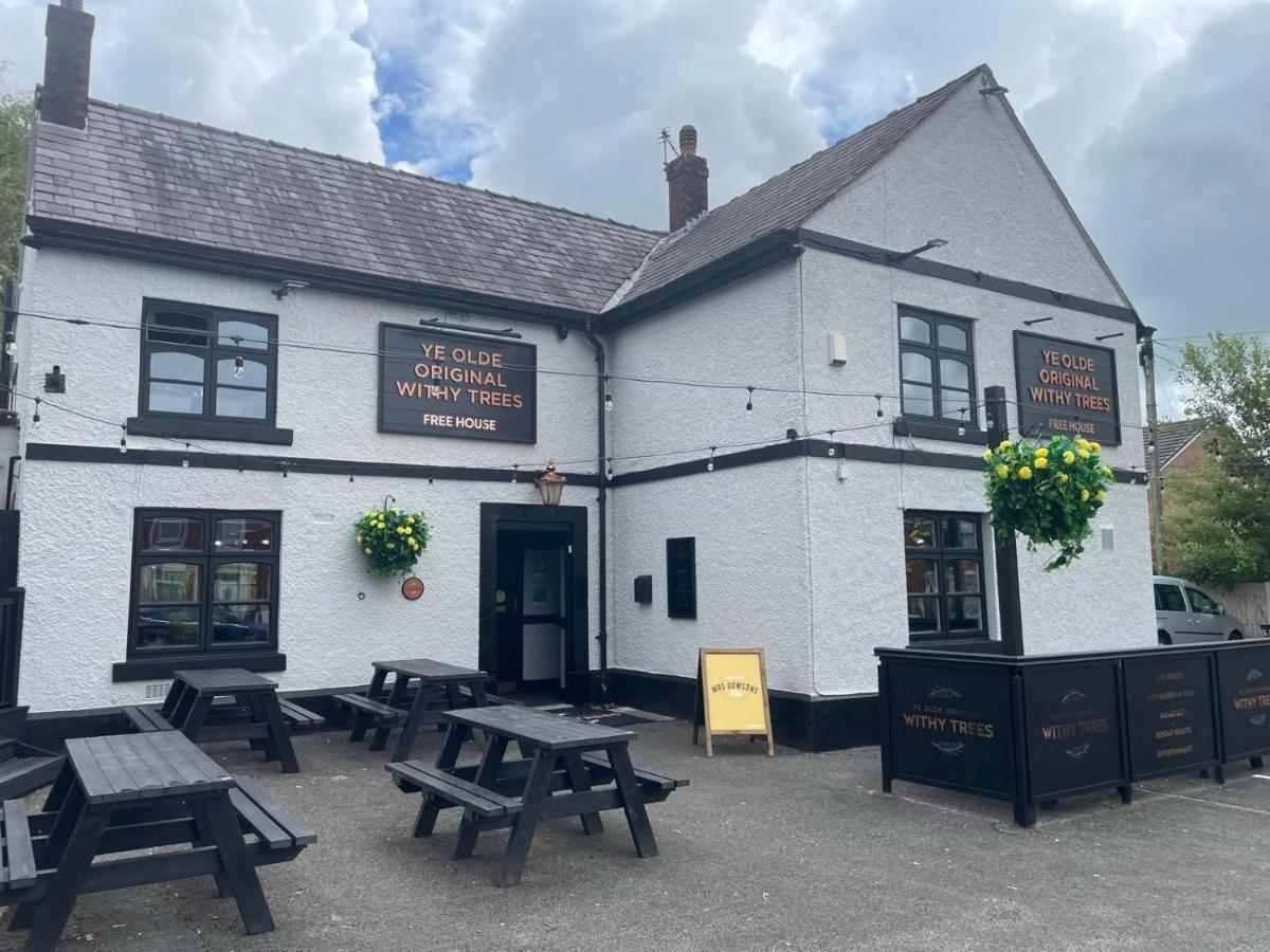 Ye Olde Original Withy Trees 호텔 Bamber Bridge 외부 사진