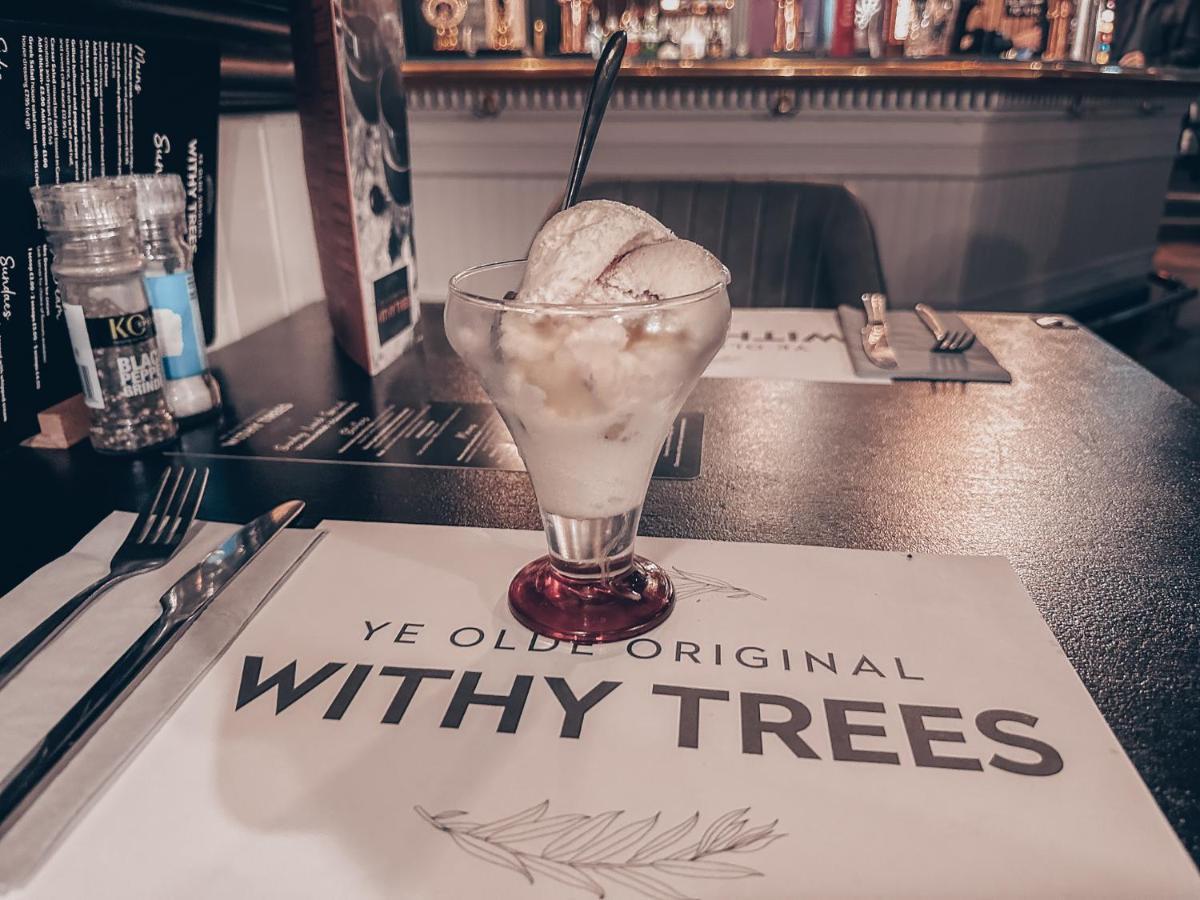 Ye Olde Original Withy Trees 호텔 Bamber Bridge 외부 사진